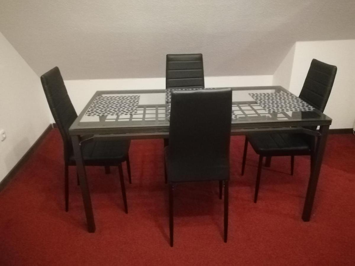 Ferienwohnung In Duesseldorf Hassel Exteriér fotografie